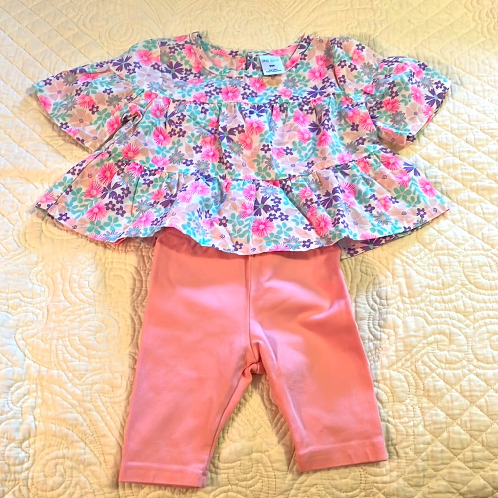 Summer weight top and leggings